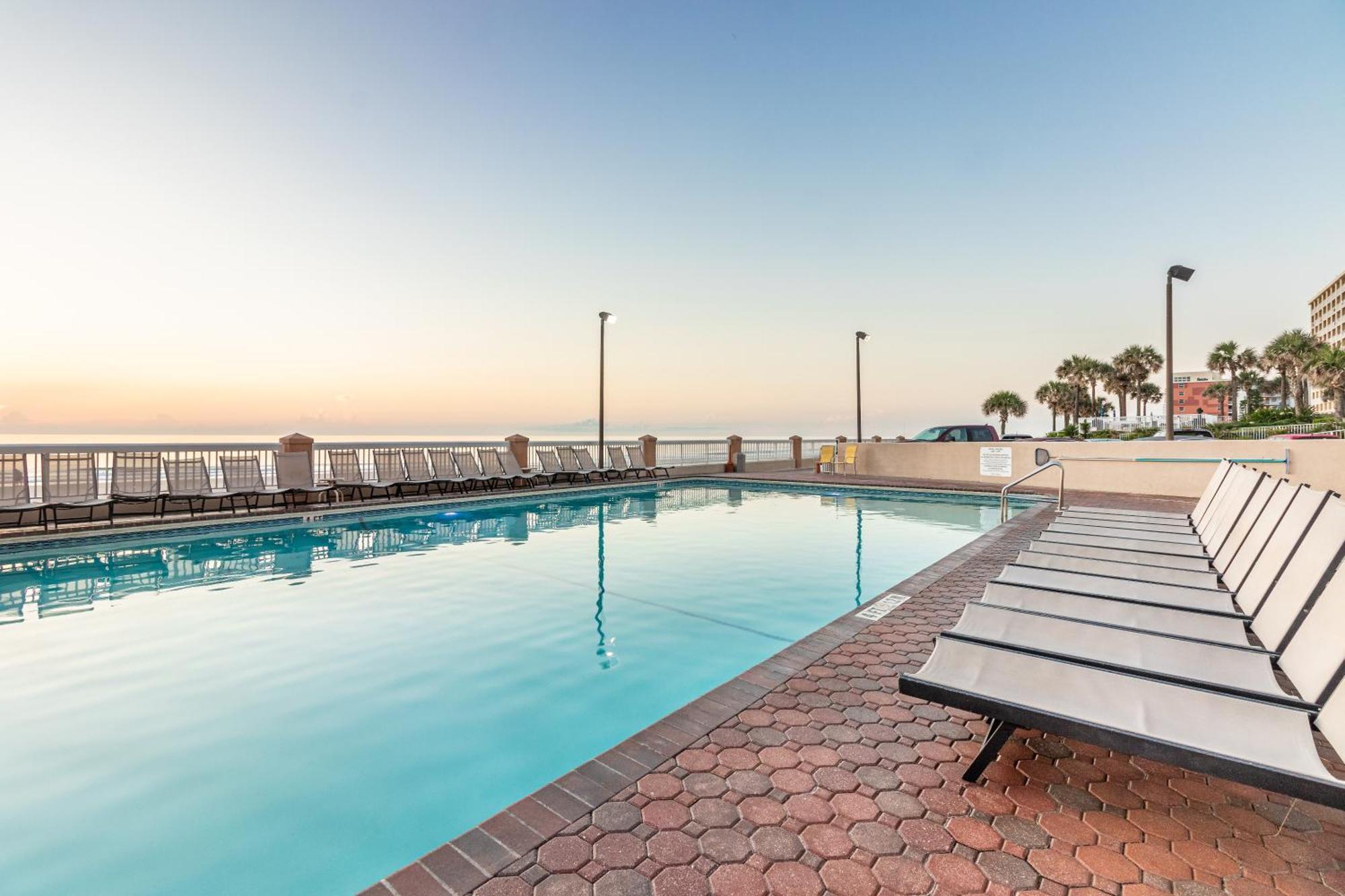 Hampton Inn Daytona Shores-Oceanfront Дейтона-Бич-Шорс Экстерьер фото